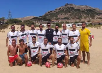 Futebol Praia disputa meias-finais da Série Madeira